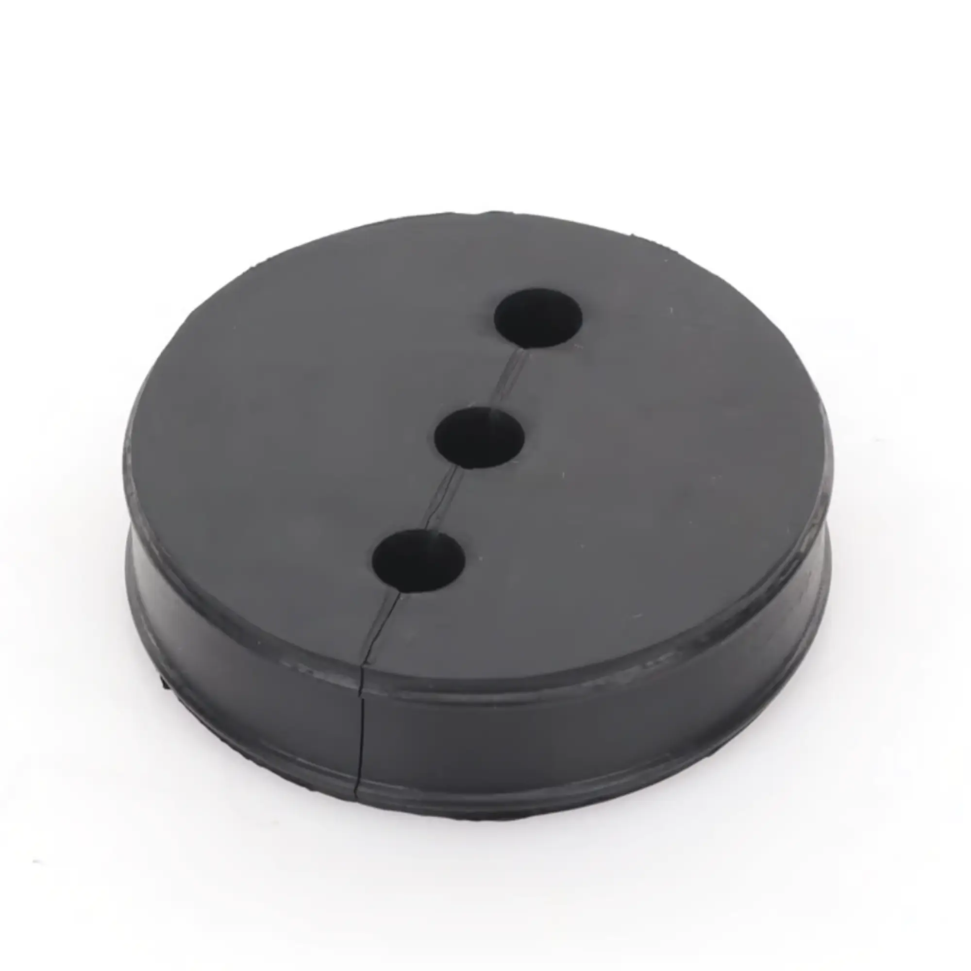 Inserto de Caucho de 4″ Con Tres Orificios para Cable de 3/8 in