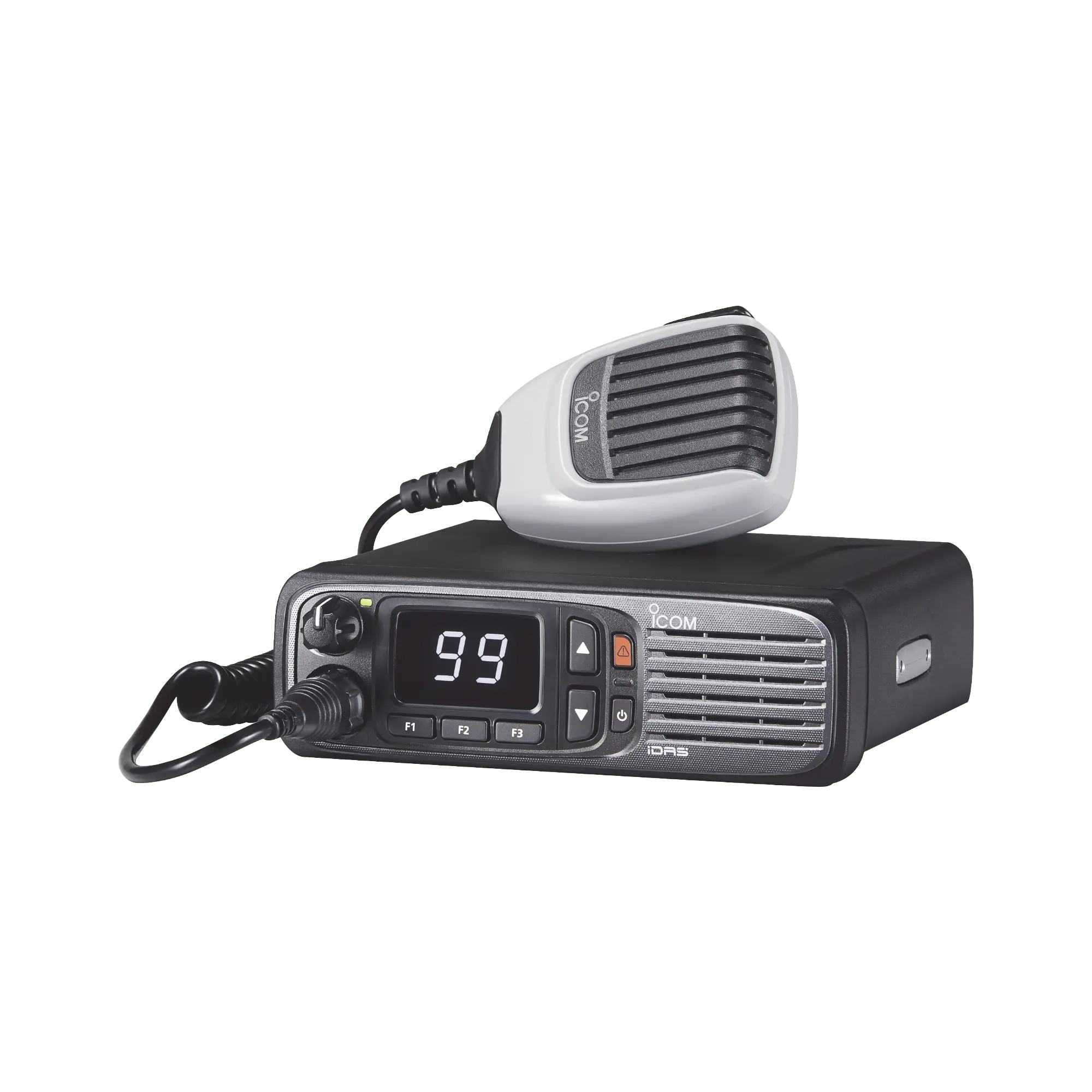 Radio móvil digital con pantalla numérica, en rango de 380-470MHz, de 99 canales seleccionables, GPS, y bluethooth. Incluye micrófono, cable de corriente y bracket.