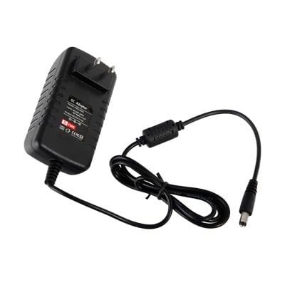 Fuente de Poder de 12 Vcc Regulada / 2 Amp / Voltaje de Entrada de 100 – 240 VCA / Longitud del cable 96 cms.